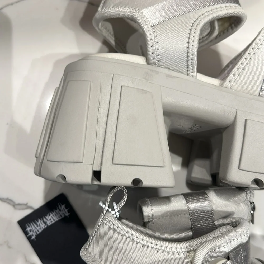 Darker Wavs UTOPIA PLATFORM SANDALS - GRAY